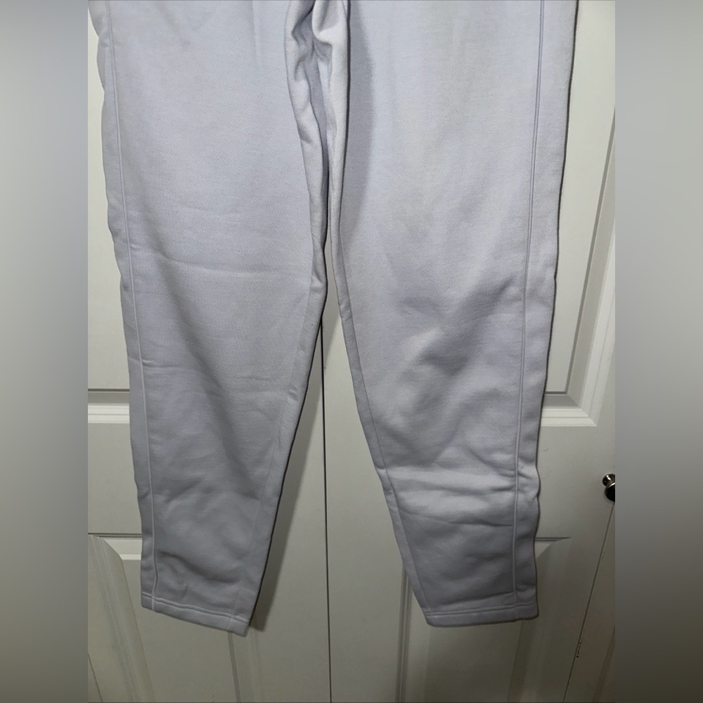 Adidas Relaxed Fit Taper Fleece Sweatpants S NWT - Picture 3 of 4